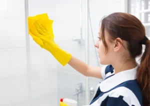 como limpiar mamparas de vidrio