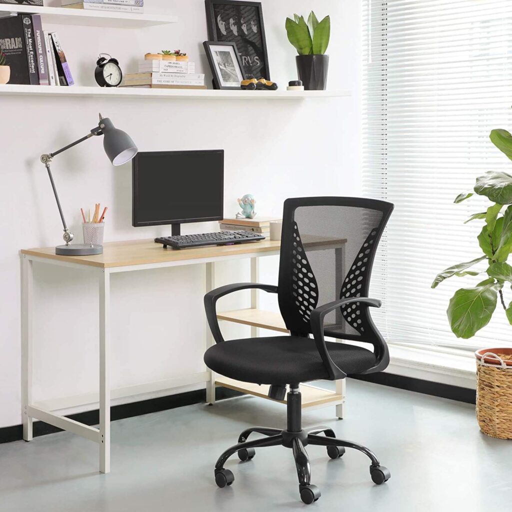 mesas y sillas de oficina